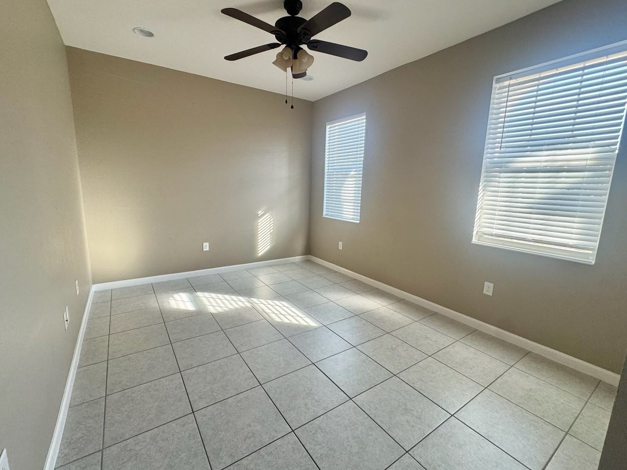 536 Sapphire Dr #1 - Photo 3 of 23