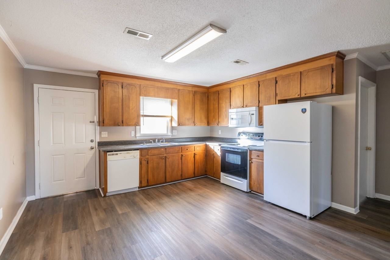 424 S 4th St #4 - Photo 3 of 20