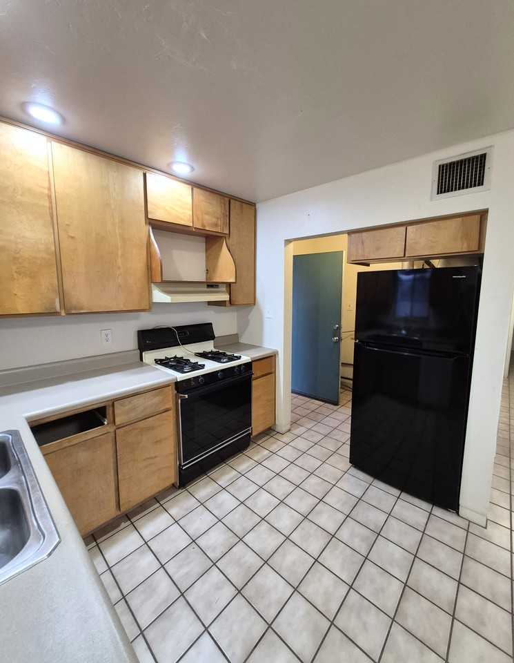 4520 E Montecito St #4520 - Photo 2 of 11