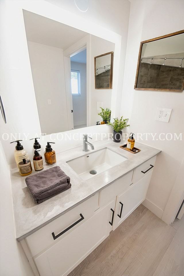 Join Avenue View, a Sophisticated Downtown Community! - Photo 7 of 50