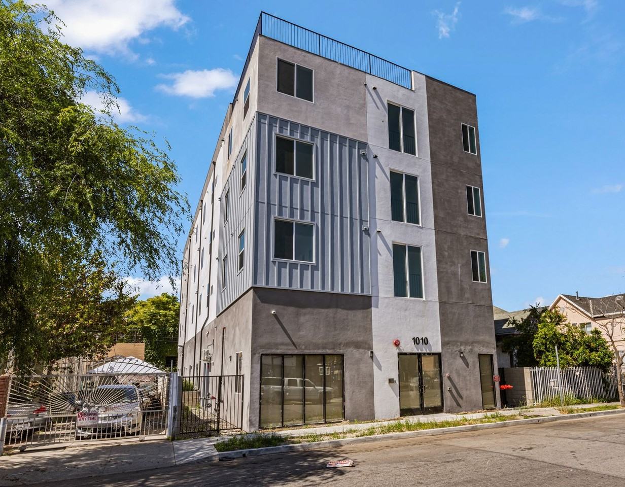 1010 E. 25th St - Photo 2 of 18