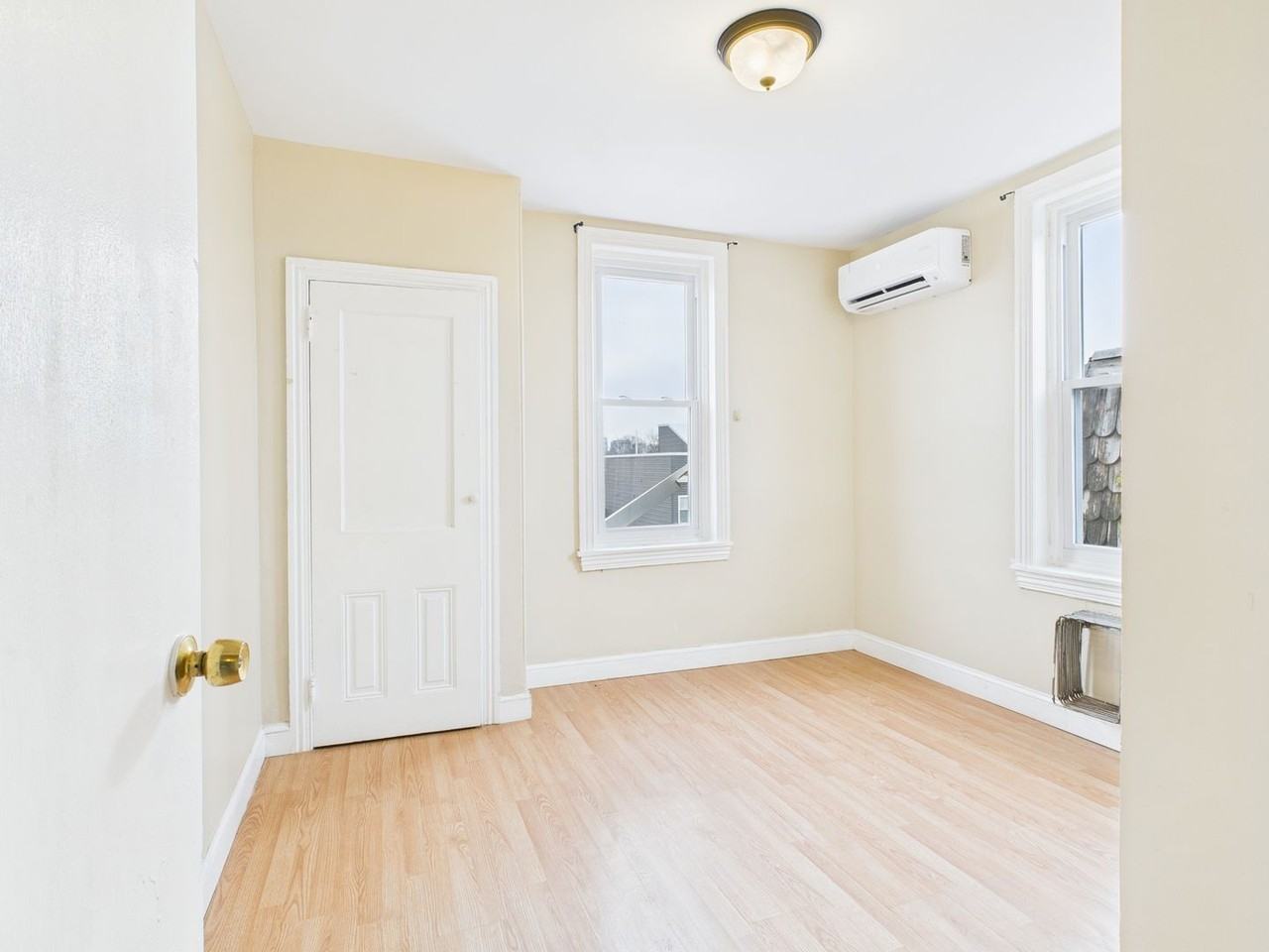 2914 W Girard Ave - Photo 6 of 8