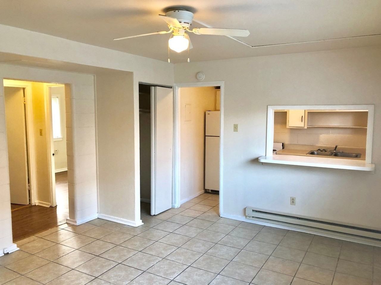 Maple Court Apartments - Photo 6 of 9