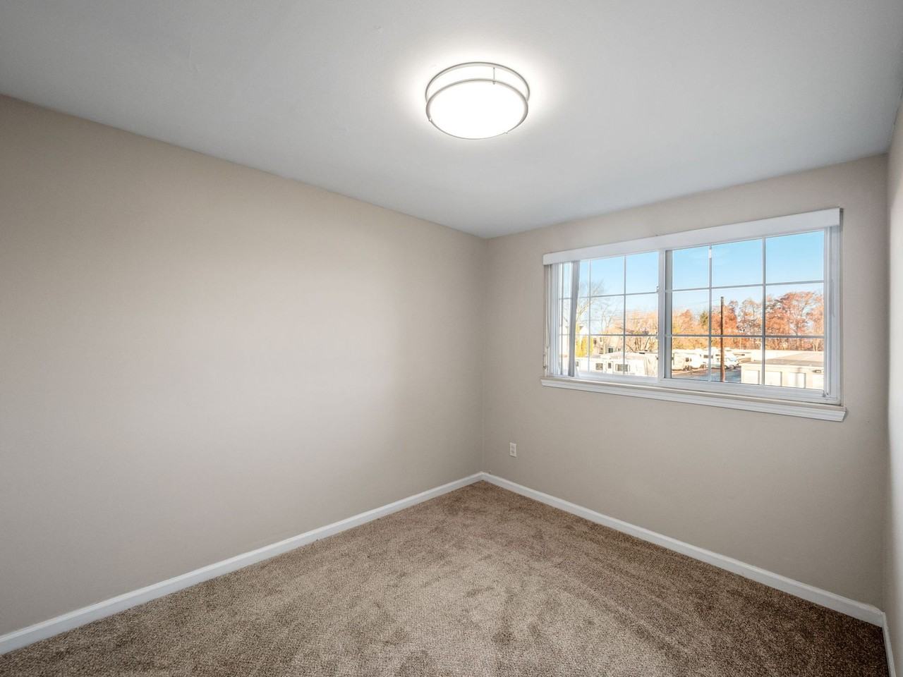 Donovan Townhomes - Photo 7 of 12