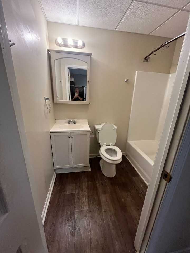 7761 - 103 CONRAD COURT (GLENVILLE) - Photo 3 of 9