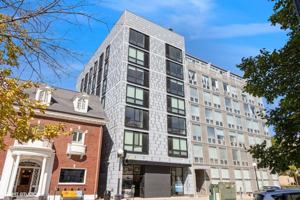 featured image of 7 S Linn St