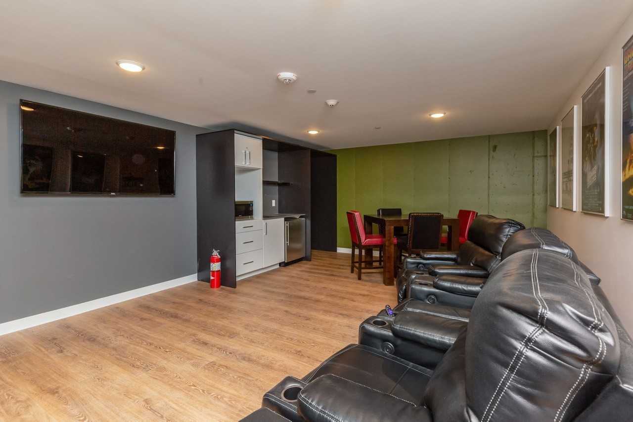 7 S. Linn Street - Photo 4 of 50