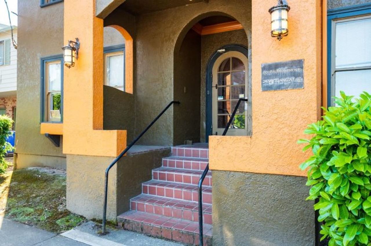 Poplar Apartments - Photo 2 of 3