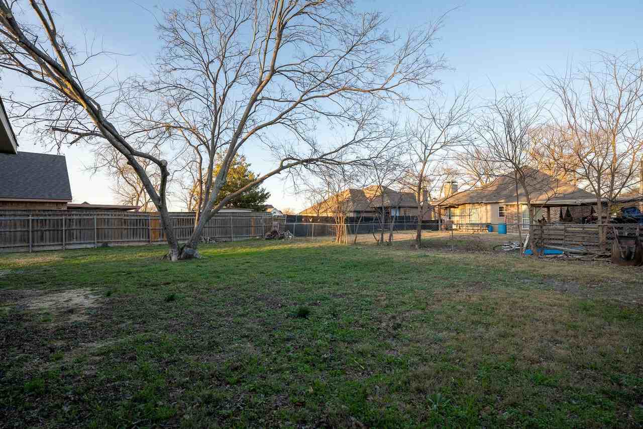 902 E Aimee St - Photo 3 of 15