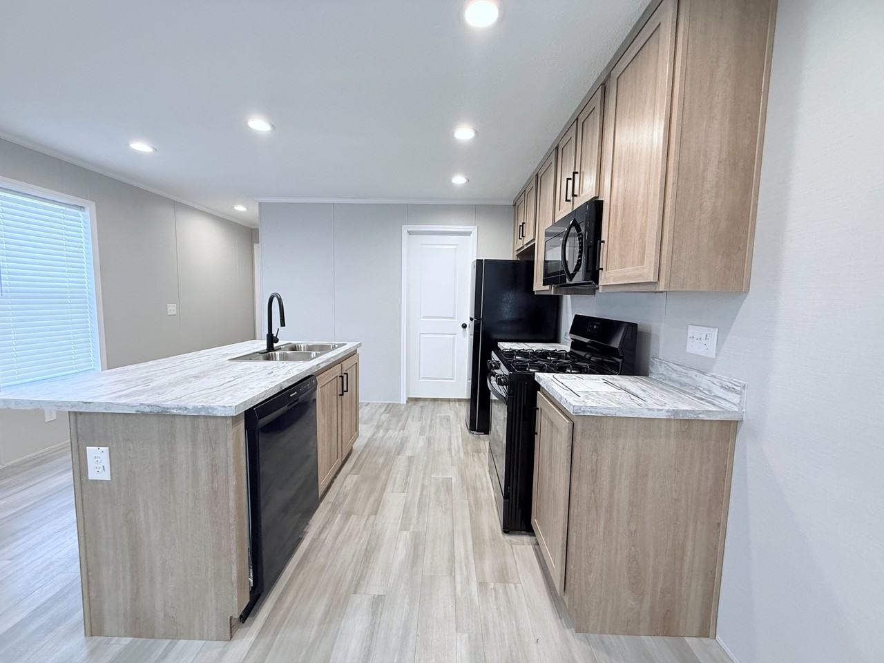 52962 N Yorktown Ct #168 - Photo 6 of 27