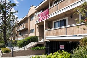 featured image of 12535 Oxnard St