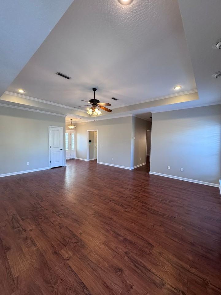 106 Belvedere Ln - Photo 3 of 14