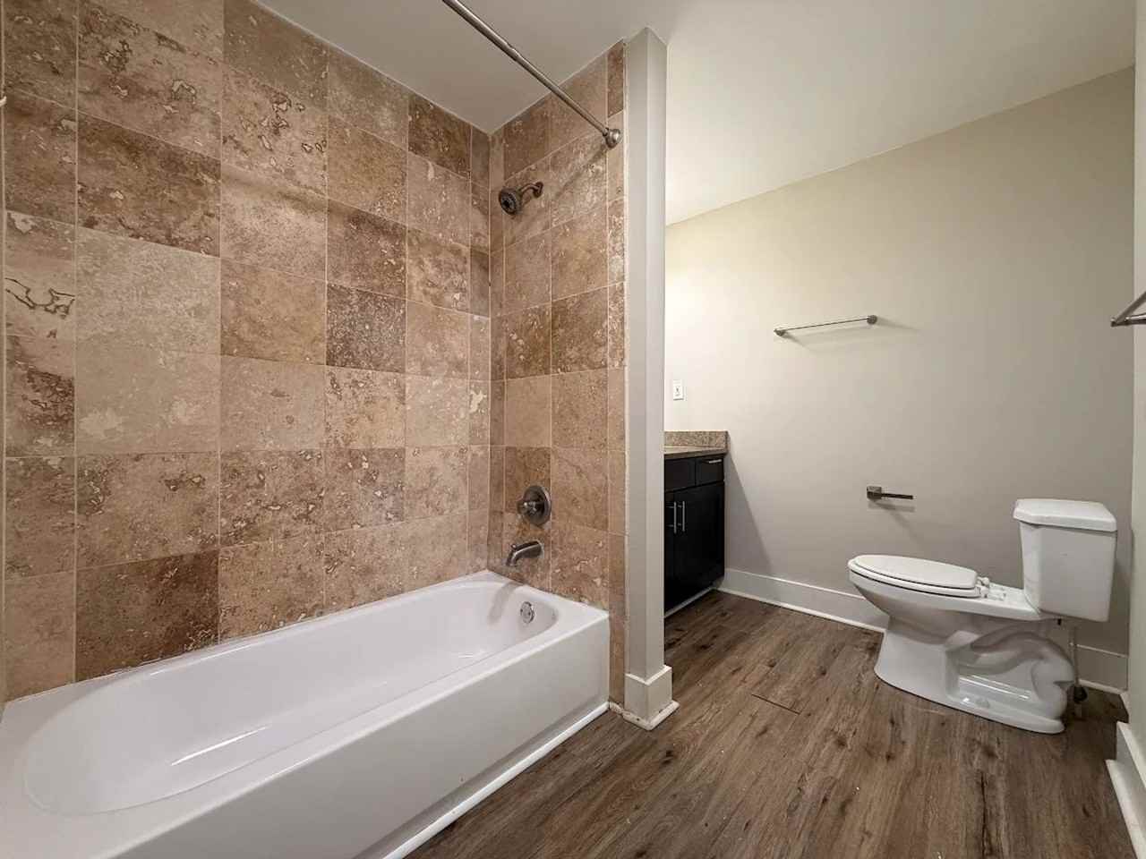 2000 Bencal Dr Se - Photo 4 of 9