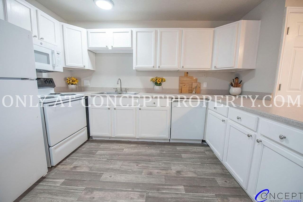 637 South 600 East - Photo 5 of 35