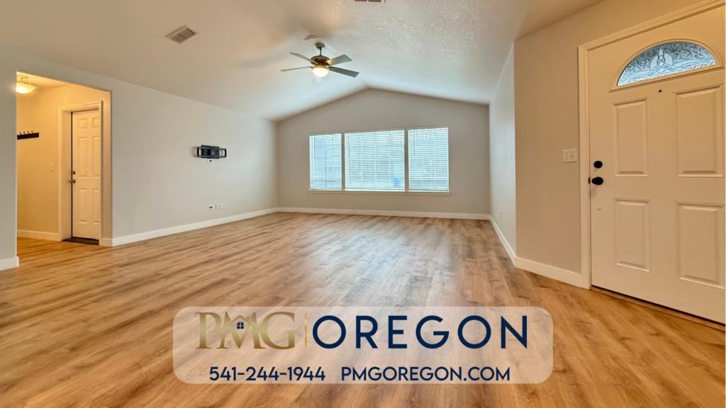 608 Se Liberty Dr - Photo 7 of 20