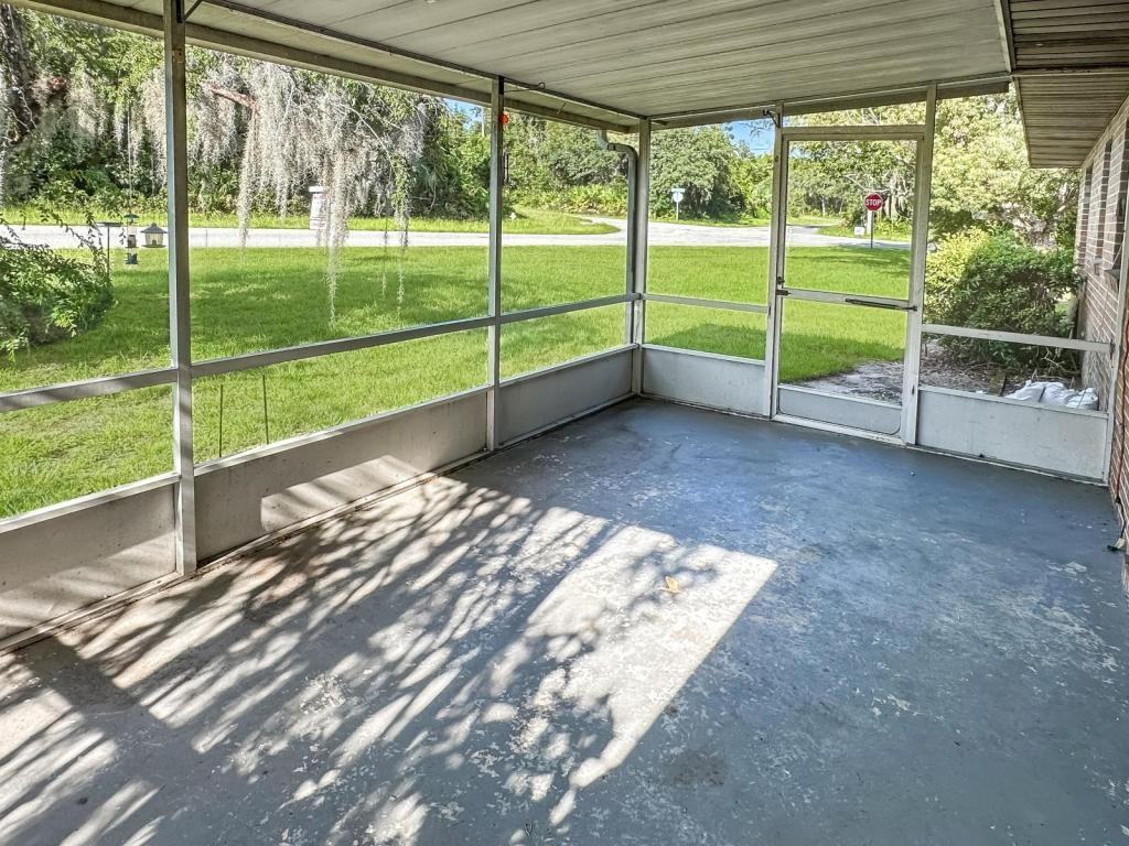 590 Belltower Ave - Photo 5 of 16