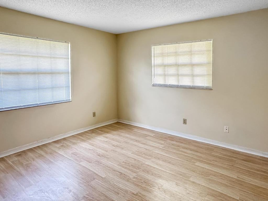 590 Belltower Ave - Photo 7 of 16