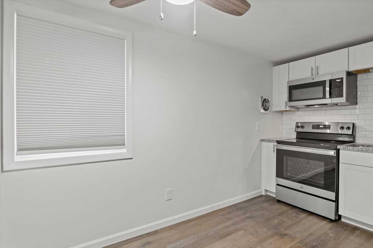 Creekside Apartments - Photo 4 of 13