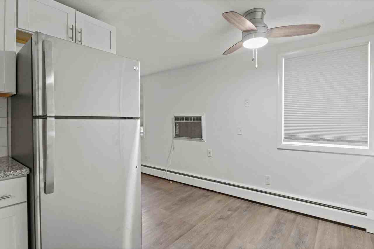 Creekside Apartments - Photo 6 of 13