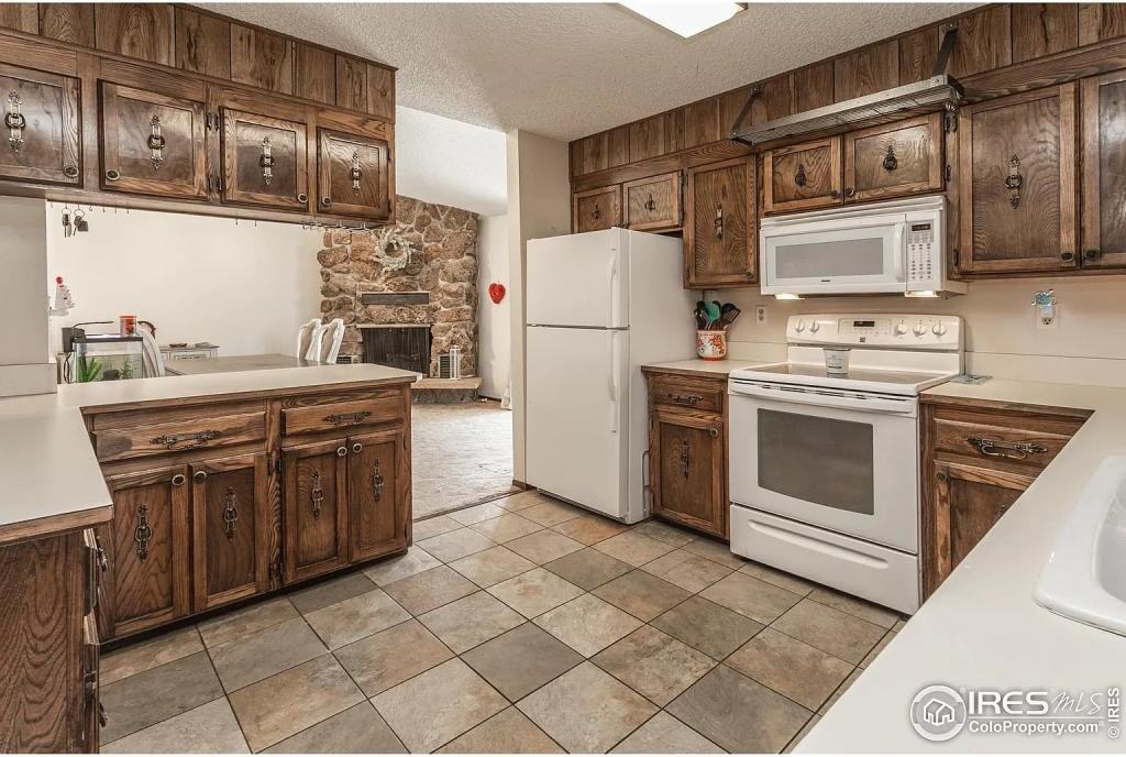 701 43rd Ave - Photo 3 of 10