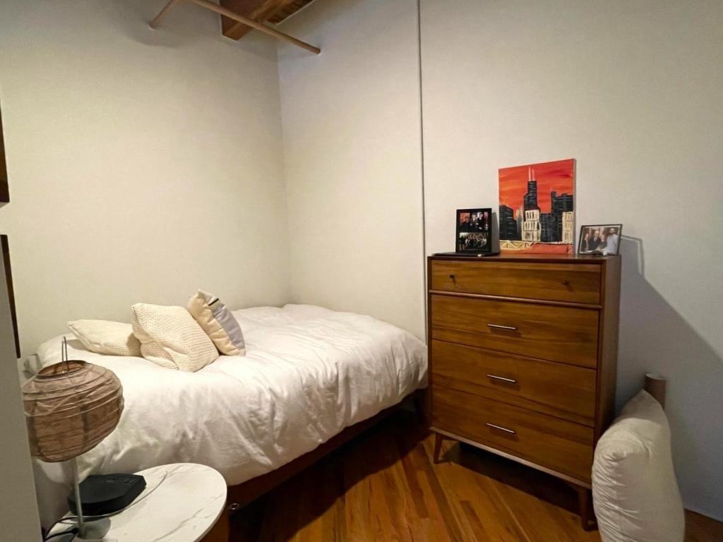 226 N Clinton St ##626 - Photo 4 of 8