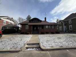 featured image of 1155 N Cherry St