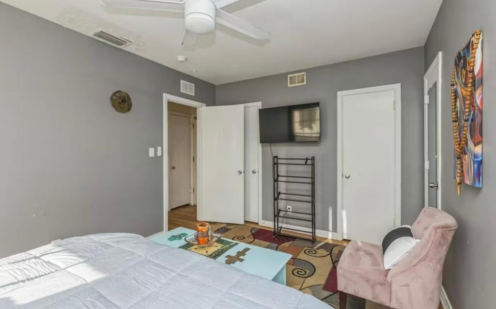 460 15th Ave N - Photo 5 of 14