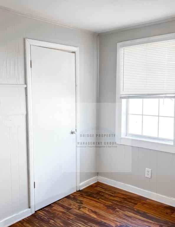 1280 Blythe Ave Se - Photo 4 of 7