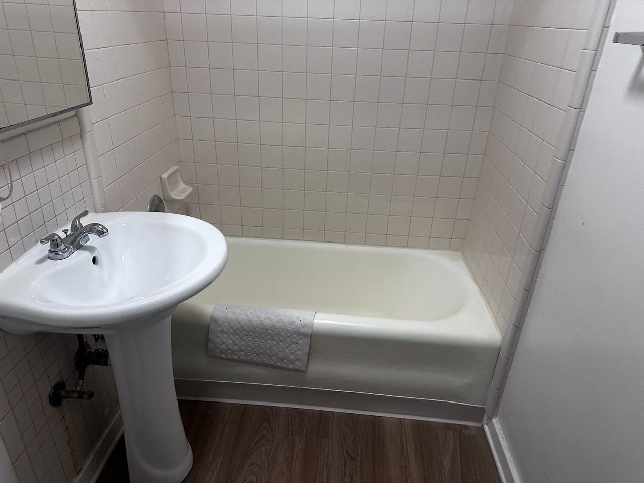 119 119 & 121 Flower - Photo 7 of 10