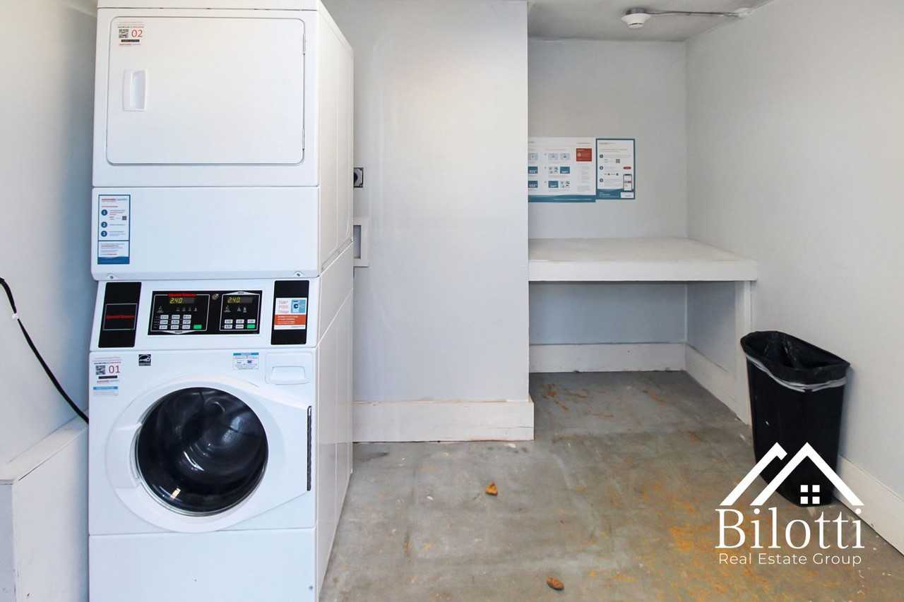 170 Pawtucket Avenue - Photo 7 of 8