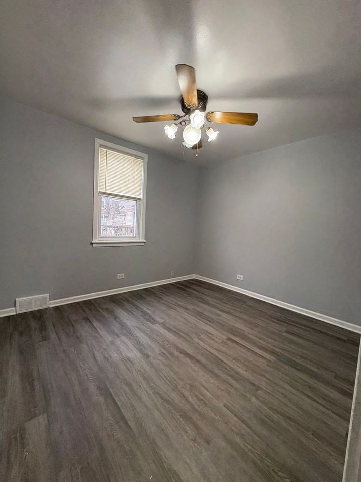 2560 Clinton St River Grove - Photo 6 of 14