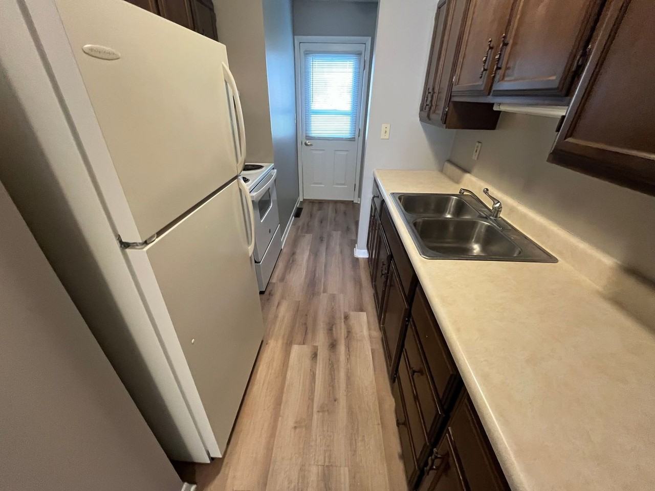 Meadow Heights Apartments - Photo 6 of 19