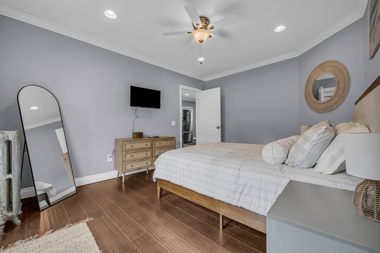 121 Washington St #1 - Photo 5 of 40