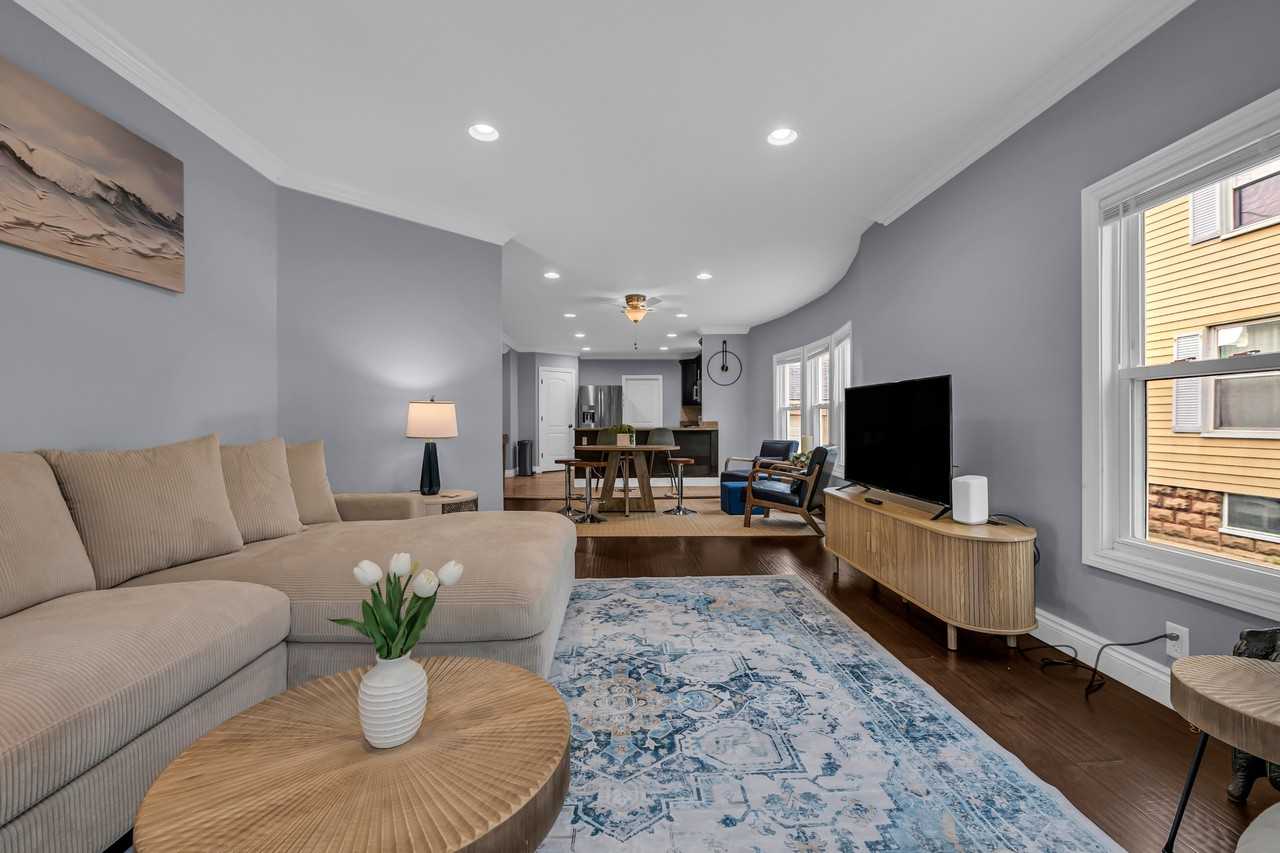 121 Washington St #1 - Photo 7 of 40