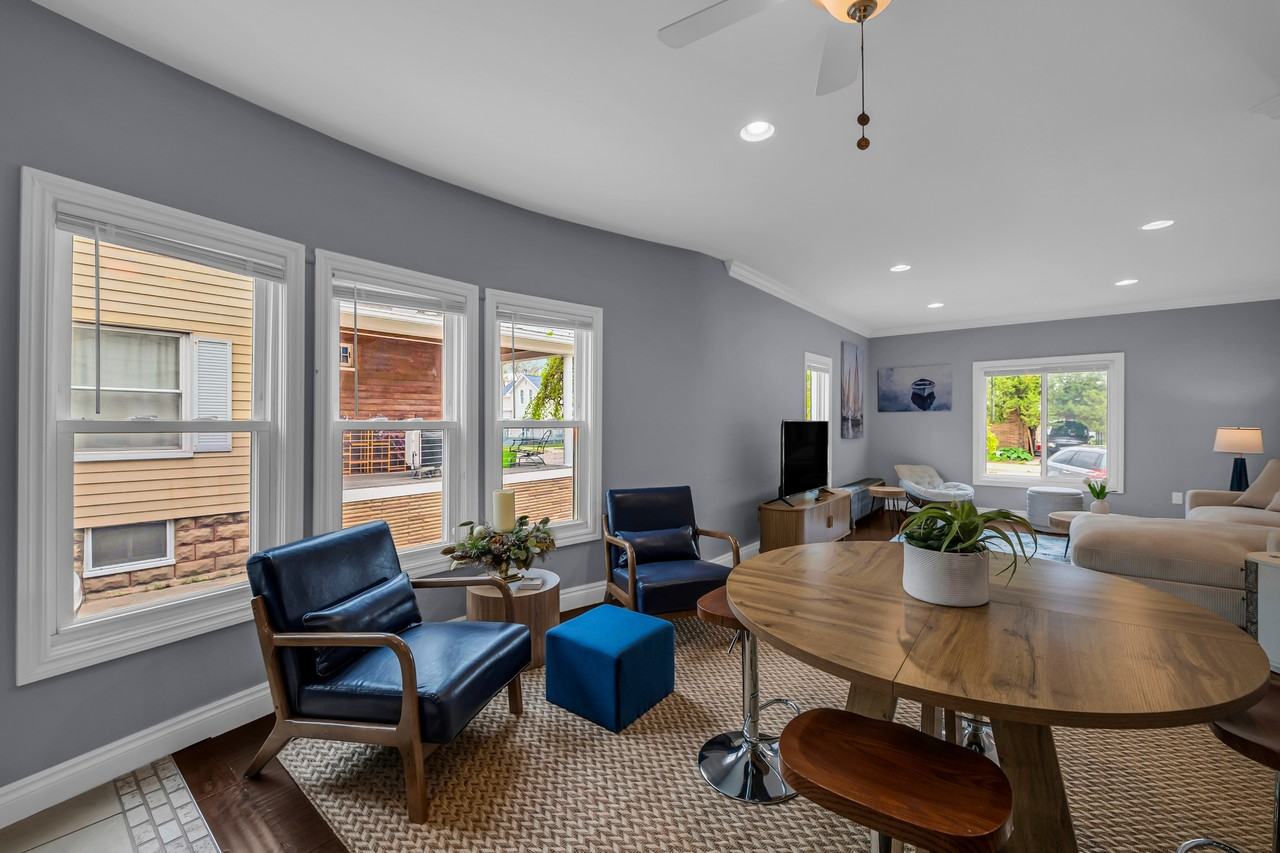 121 Washington St #1 - Photo 3 of 40