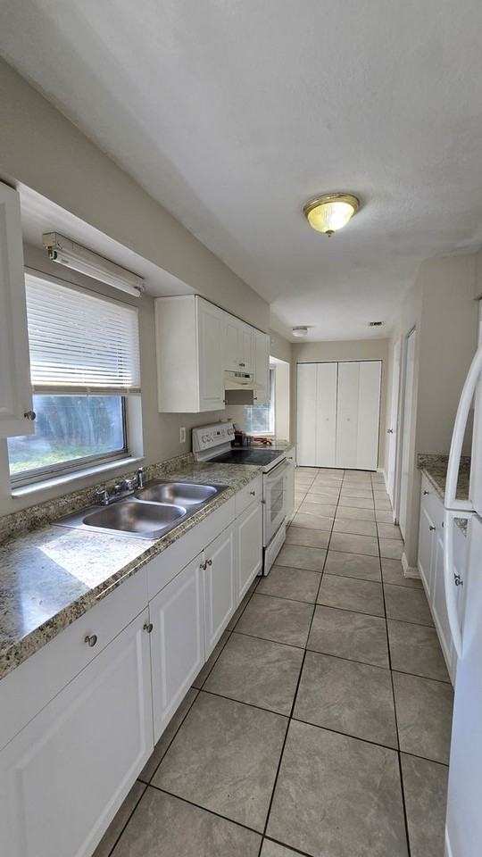 3482 Se 137th St - Photo 7 of 32