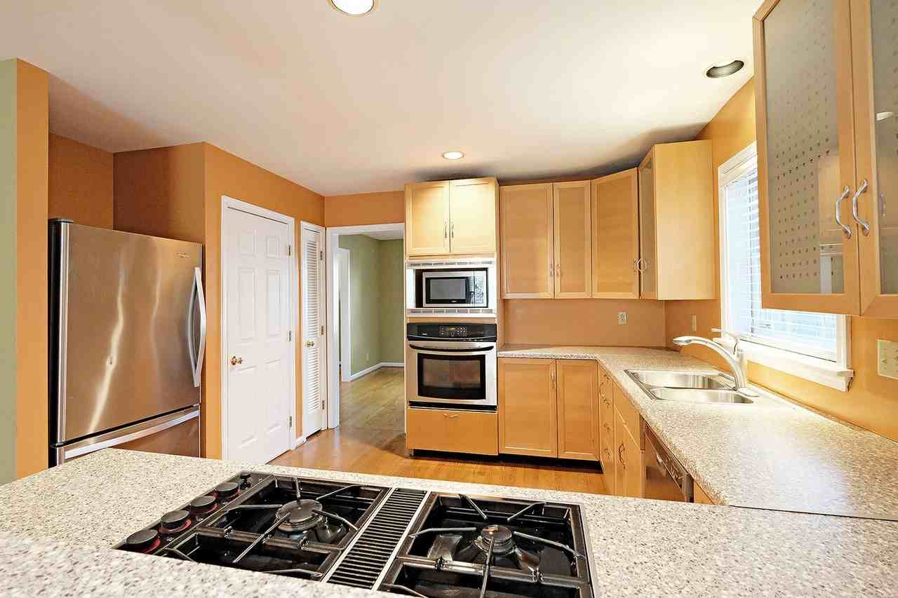 755 King St #A - Photo 2 of 27