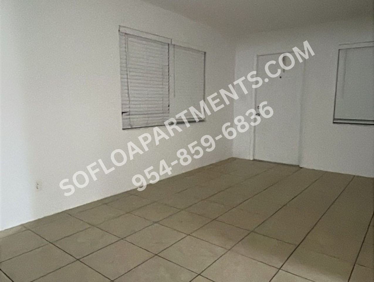 921 SW 15 Ave - Photo 2 of 15