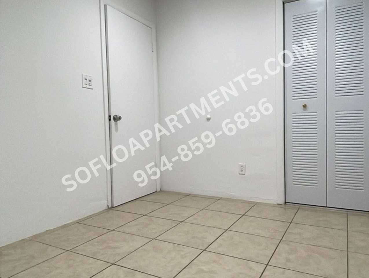 921 SW 15 Ave - Photo 6 of 15