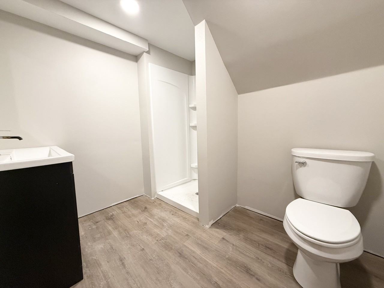 1001 S Brooks St #5 - Photo 4 of 6