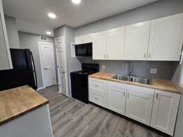 featured image of 105 Ludland Dr #3