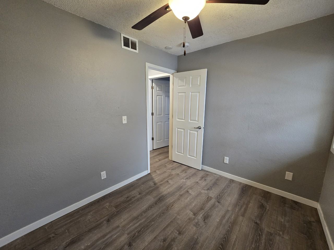 105 Ludland Dr #3 - Photo 3 of 19