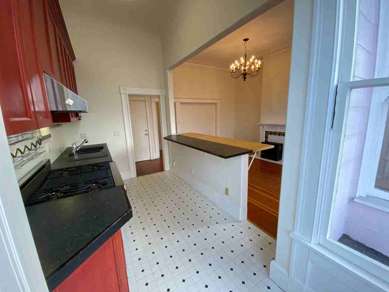 1467 Hayes St #B - Photo 6 of 14