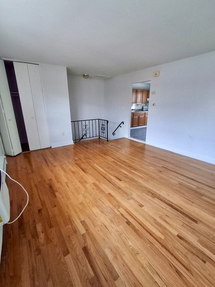 Station Square Apartments – Steps from East Rutherford Train Station with Parking Included - Photo 3 of 5