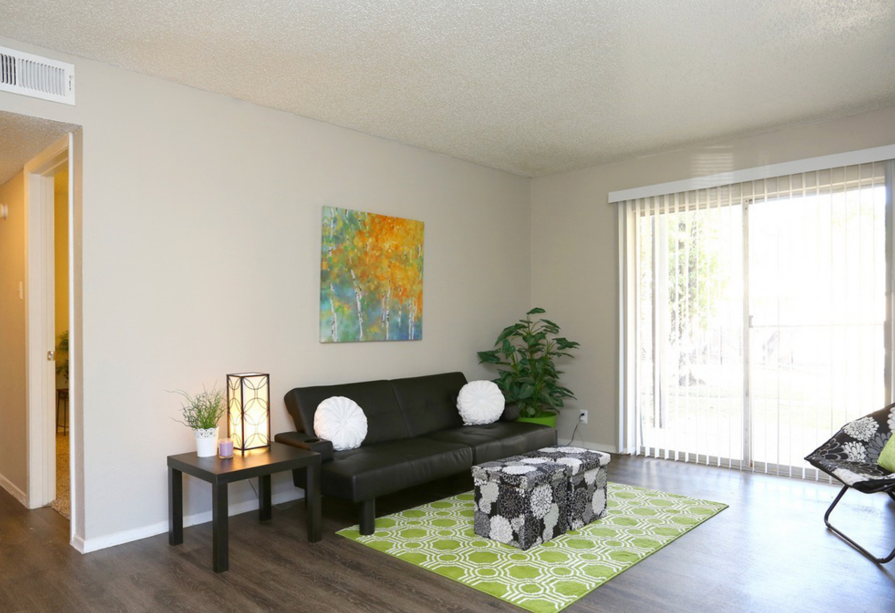 Retreat at 2818 - Photo 4 of 22