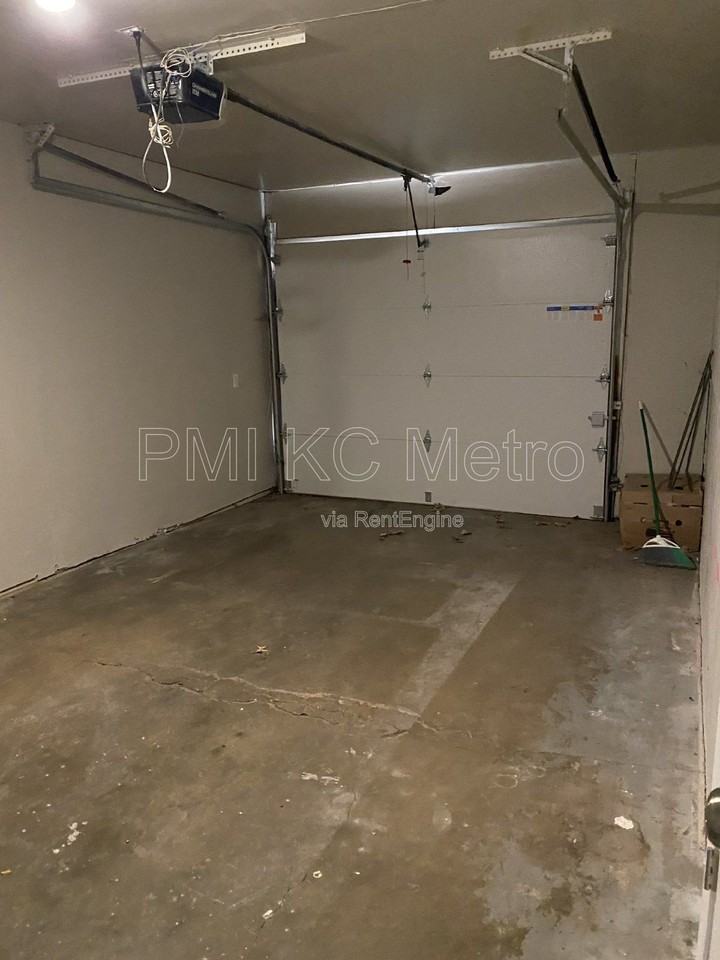 1508 E Leona St - Photo 7 of 12