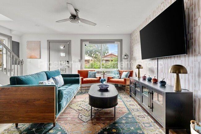 201 Nassau St - Photo 4 of 21