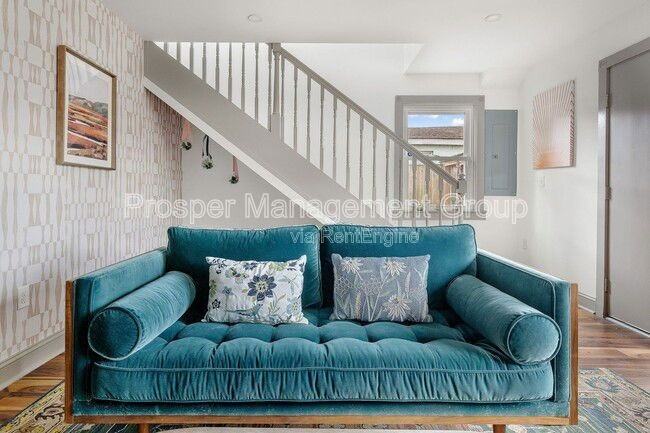 201 Nassau St - Photo 5 of 21