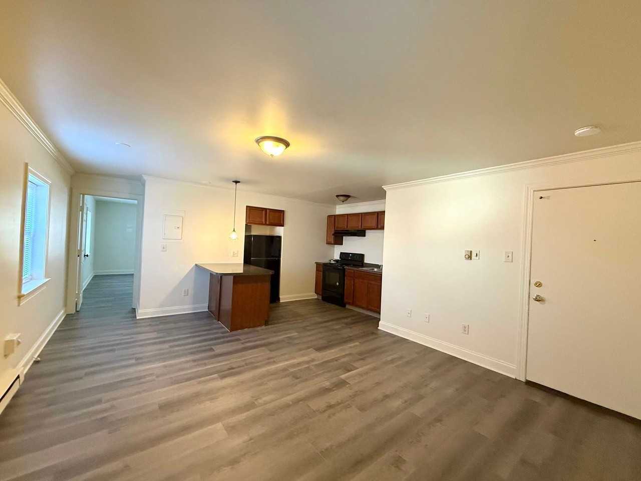 853 Manor St #2 - Photo 2 of 10