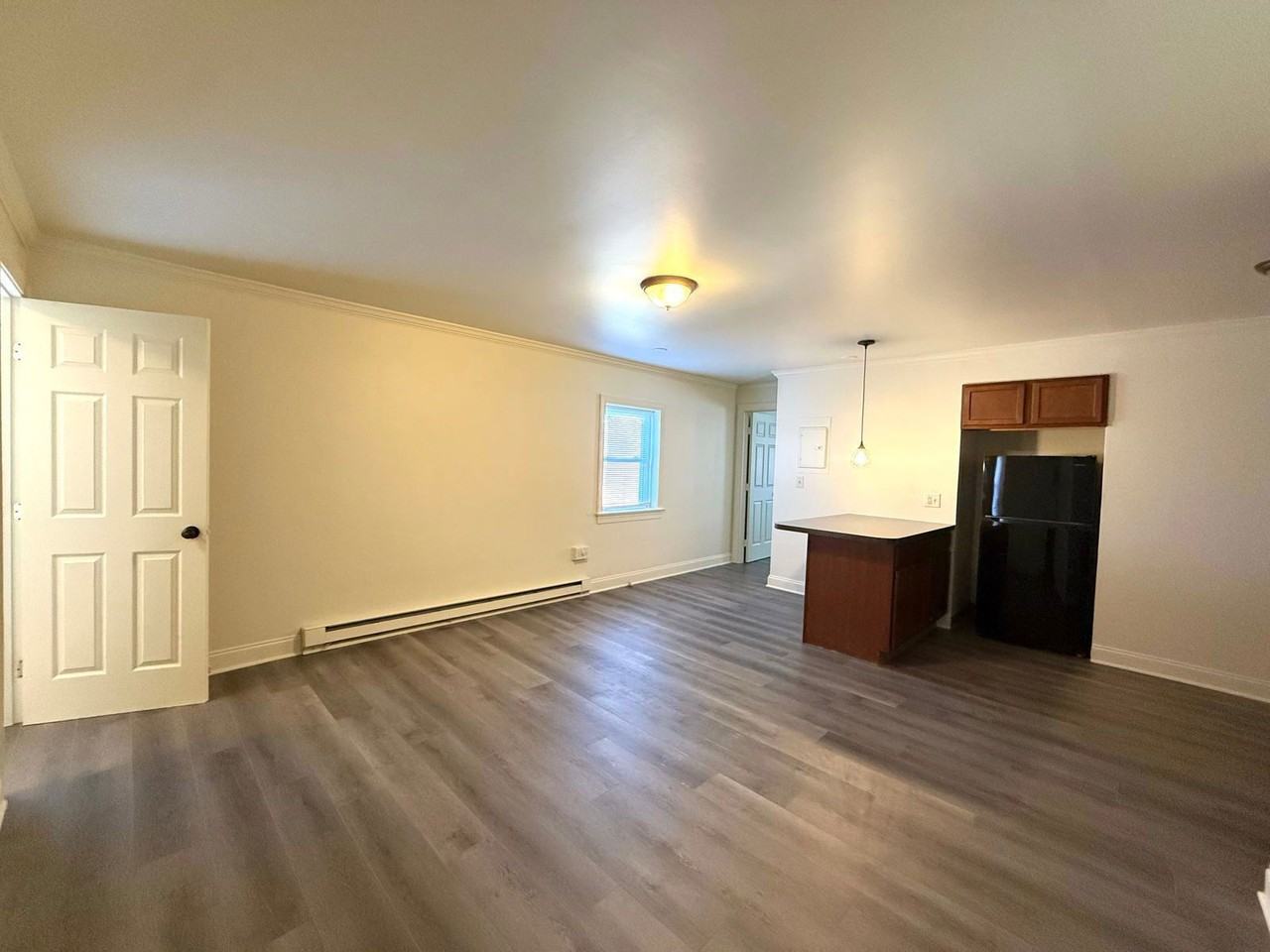 853 Manor St #2 - Photo 4 of 10